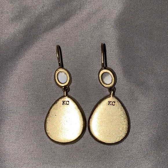 2 pairs of Ivory crystal earrings - Picture 5 of 5